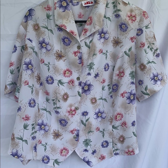 Vintage Alia Button Up - Picture 4 of 4